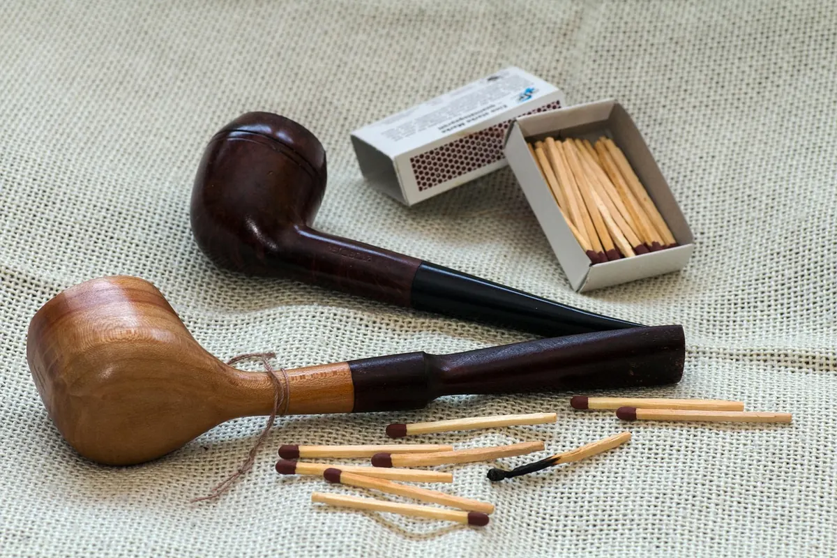 Your First Pipe: A Beginner's Checklist for Buying and Breaking In a Briar